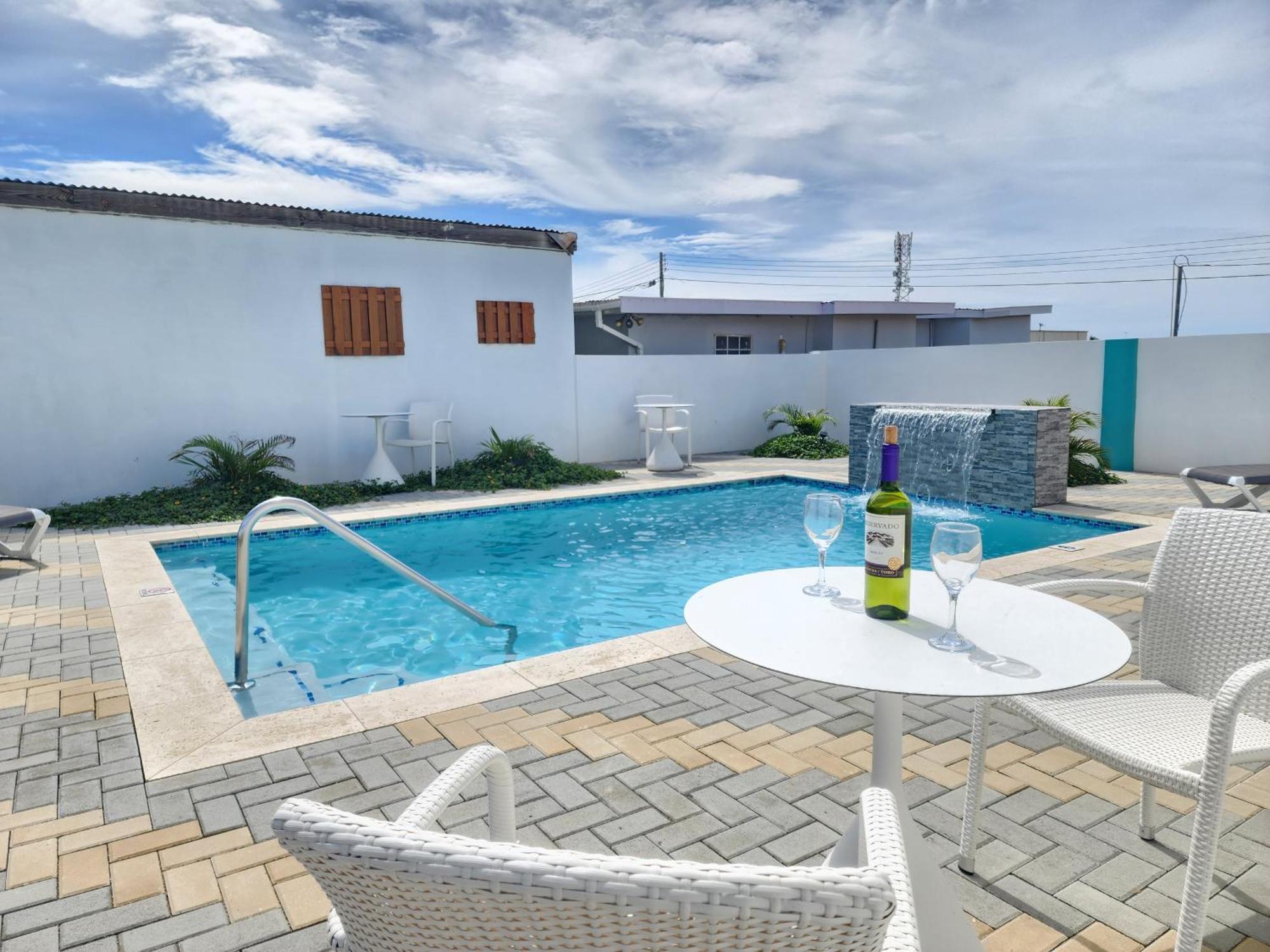 Ocean Breeze Apartments In Aruba Oranjestad Eksteriør bilde