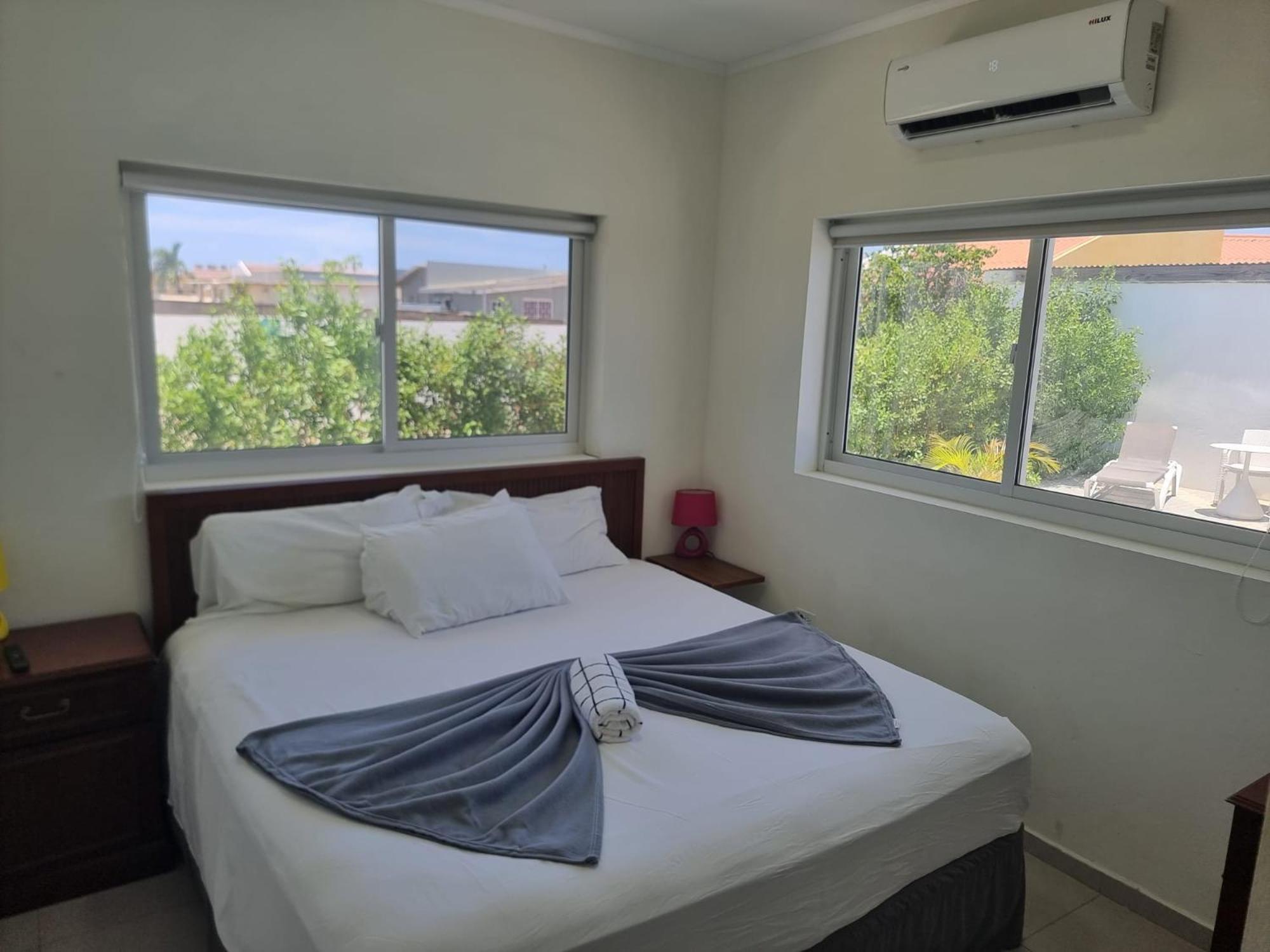 Ocean Breeze Apartments In Aruba Oranjestad Eksteriør bilde